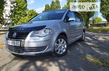 Мінівен Volkswagen Touran 2008 в Горішніх Плавнях