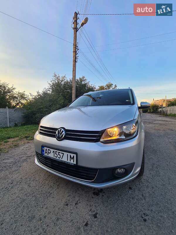 Минивэн Volkswagen Touran 2012 в Запорожье