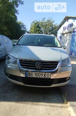 Мінівен Volkswagen Touran 2009 в Первомайську