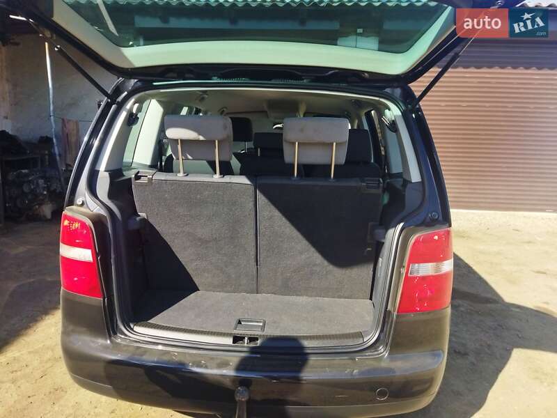 Мінівен Volkswagen Touran 2005 в Львові