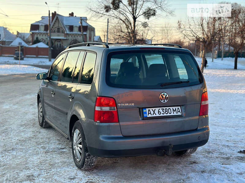 Минивэн Volkswagen Touran 2004 в Харькове