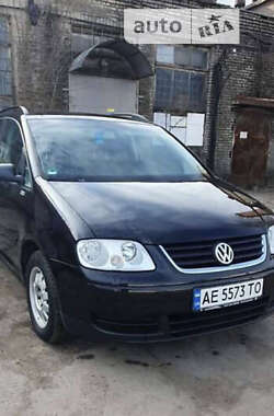 Минивэн Volkswagen Touran 2006 в Днепре