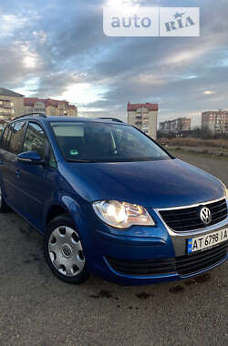 Мінівен Volkswagen Touran 2009 в Тернополі