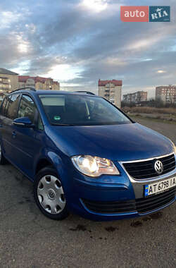 Мінівен Volkswagen Touran 2009 в Тернополі