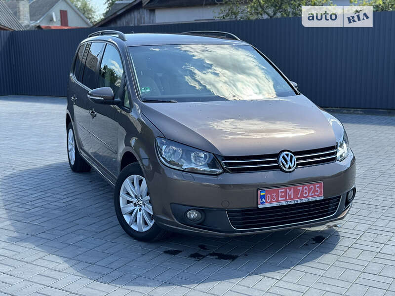 Минивэн Volkswagen Touran 2012 в Ровно