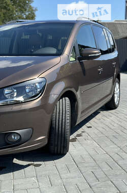 Минивэн Volkswagen Touran 2012 в Ровно