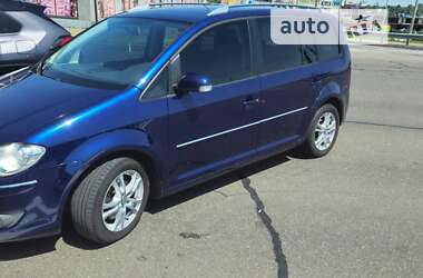 Минивэн Volkswagen Touran 2009 в Киеве