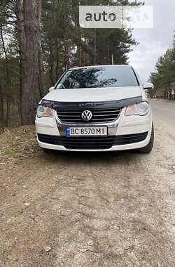 Мінівен Volkswagen Touran 2008 в Новояворівську