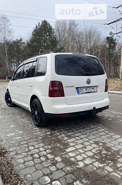 Мінівен Volkswagen Touran 2008 в Новояворівську