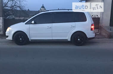 Мінівен Volkswagen Touran 2008 в Новояворівську