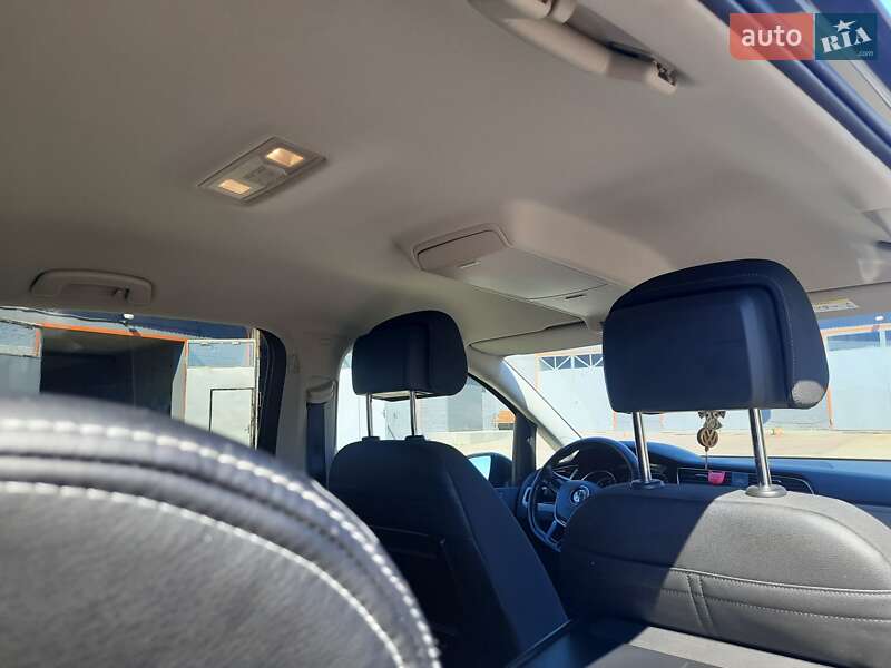 Мікровен Volkswagen Touran 2017 в Коростені