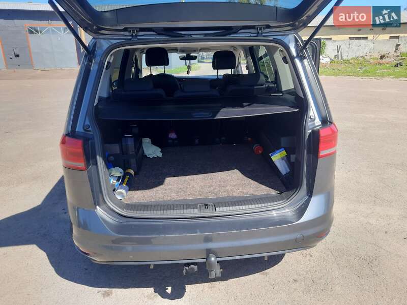 Мікровен Volkswagen Touran 2017 в Коростені