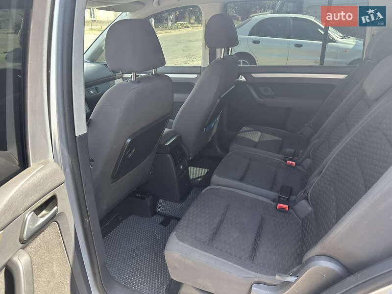 Минивэн Volkswagen Touran 2008 в Одессе