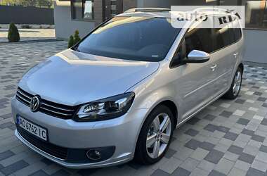 Мінівен Volkswagen Touran 2011 в Мукачевому