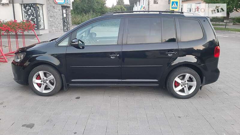 Volkswagen Touran 2011