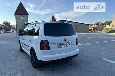 Минивэн Volkswagen Touran 2010 в Бережанах