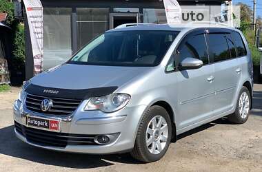 Минивэн Volkswagen Touran 2010 в Виннице