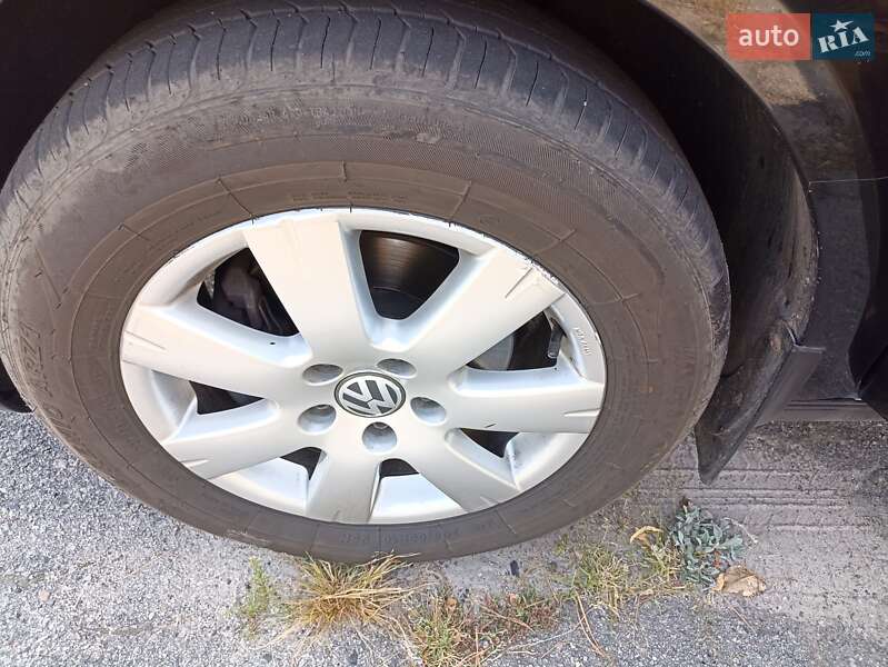 Минивэн Volkswagen Touran 2012 в Славутиче