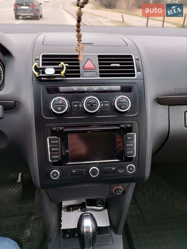 Минивэн Volkswagen Touran 2013 в Киеве