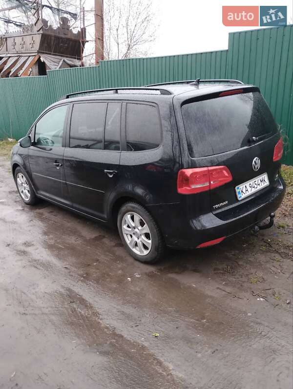Минивэн Volkswagen Touran 2013 в Киеве