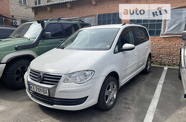 Мінівен Volkswagen Touran 2010 в Києві