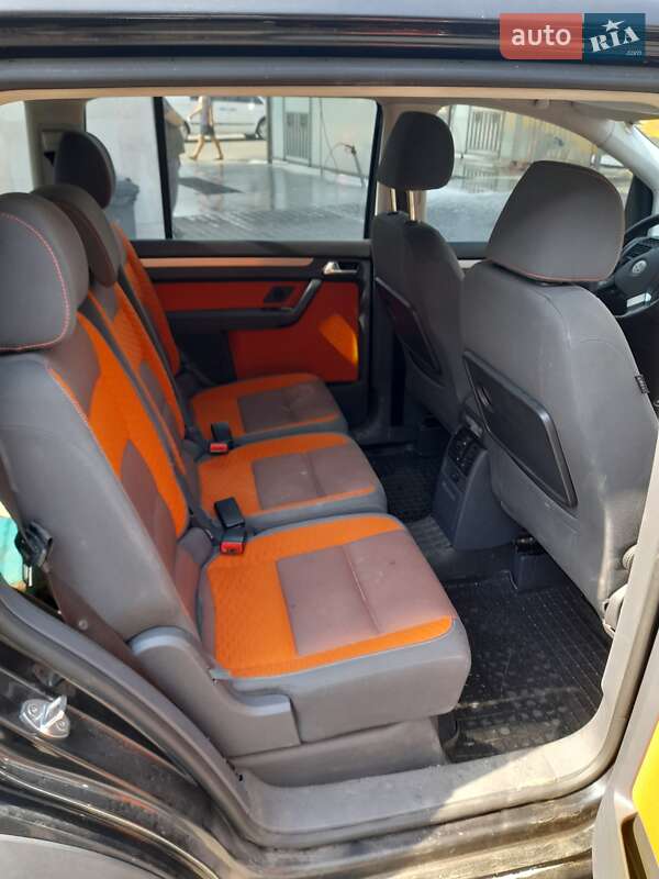 Мінівен Volkswagen Touran 2007 в Могилів-Подільському