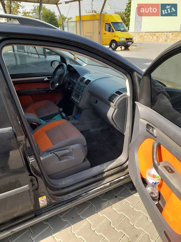 Мінівен Volkswagen Touran 2007 в Могилів-Подільському