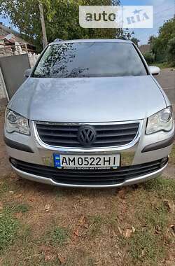 Мінівен Volkswagen Touran 2008 в Коростені