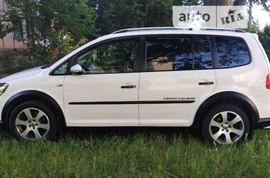 Минивэн Volkswagen Touran 2013 в Александрие