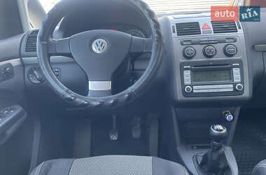 Минивэн Volkswagen Touran 2007 в Бахмаче