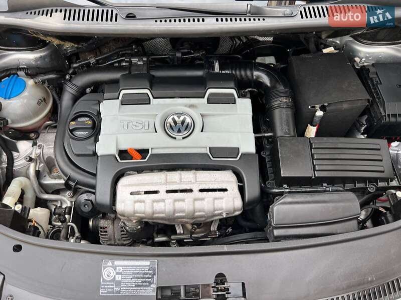 Минивэн Volkswagen Touran 2008 в Одессе
