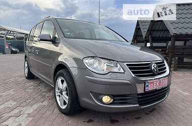 Минивэн Volkswagen Touran 2007 в Сарнах