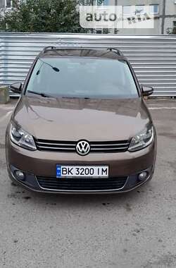 Мінівен Volkswagen Touran 2011 в Рівному