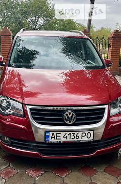 Мінівен Volkswagen Touran 2010 в Петропавлівці