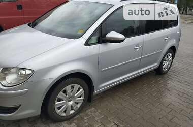 Мінівен Volkswagen Touran 2010 в Теребовлі