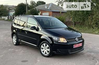 Минивэн Volkswagen Touran 2011 в Коростене