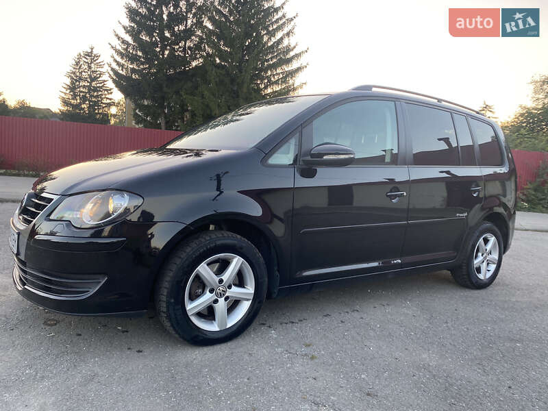 Минивэн Volkswagen Touran 2009 в Тернополе