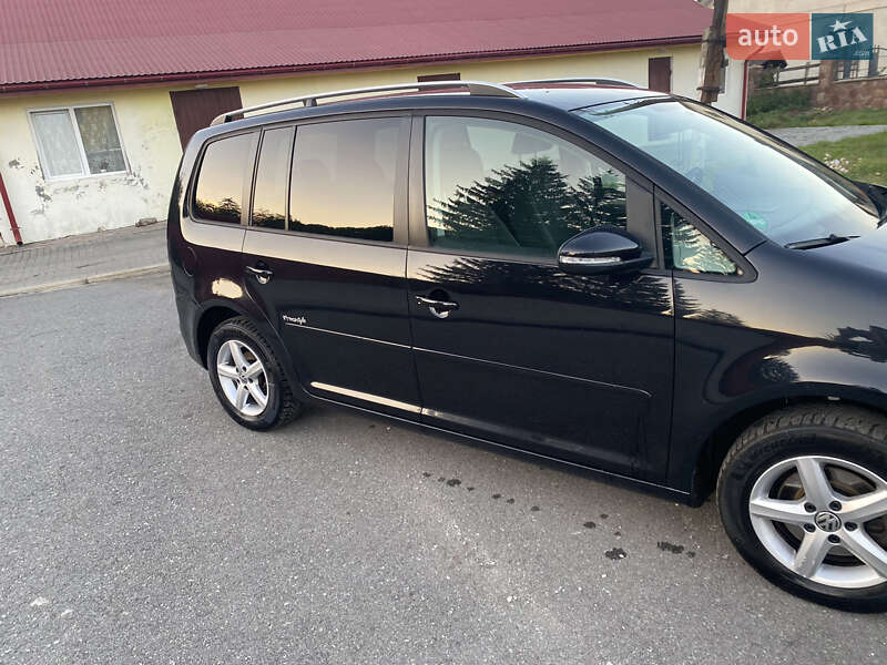 Минивэн Volkswagen Touran 2009 в Тернополе