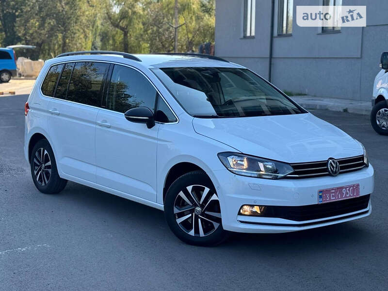 Микровэн Volkswagen Touran 2019 в Сарнах