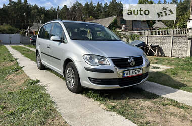 Минивэн Volkswagen Touran 2008 в Киеве