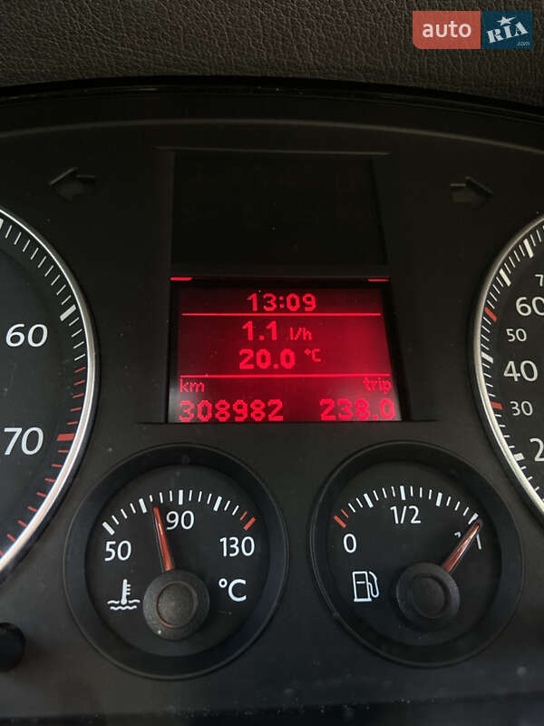 Мінівен Volkswagen Touran 2005 в Кропивницькому
