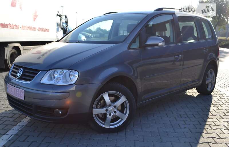 Минивэн Volkswagen Touran 2005 в Луцке