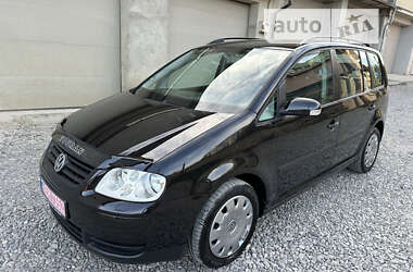 Минивэн Volkswagen Touran 2004 в Черновцах