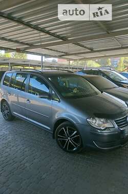 Мінівен Volkswagen Touran 2007 в Кривому Розі