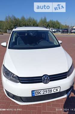 Мінівен Volkswagen Touran 2014 в Рівному