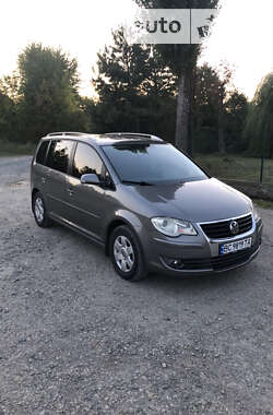 Мінівен Volkswagen Touran 2007 в Городку