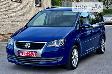 Минивэн Volkswagen Touran 2010 в Ровно