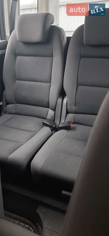Мінівен Volkswagen Touran 2010 в Тростянці