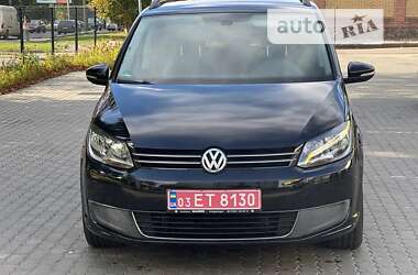 Минивэн Volkswagen Touran 2010 в Луцке