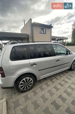 Минивэн Volkswagen Touran 2008 в Иршаве